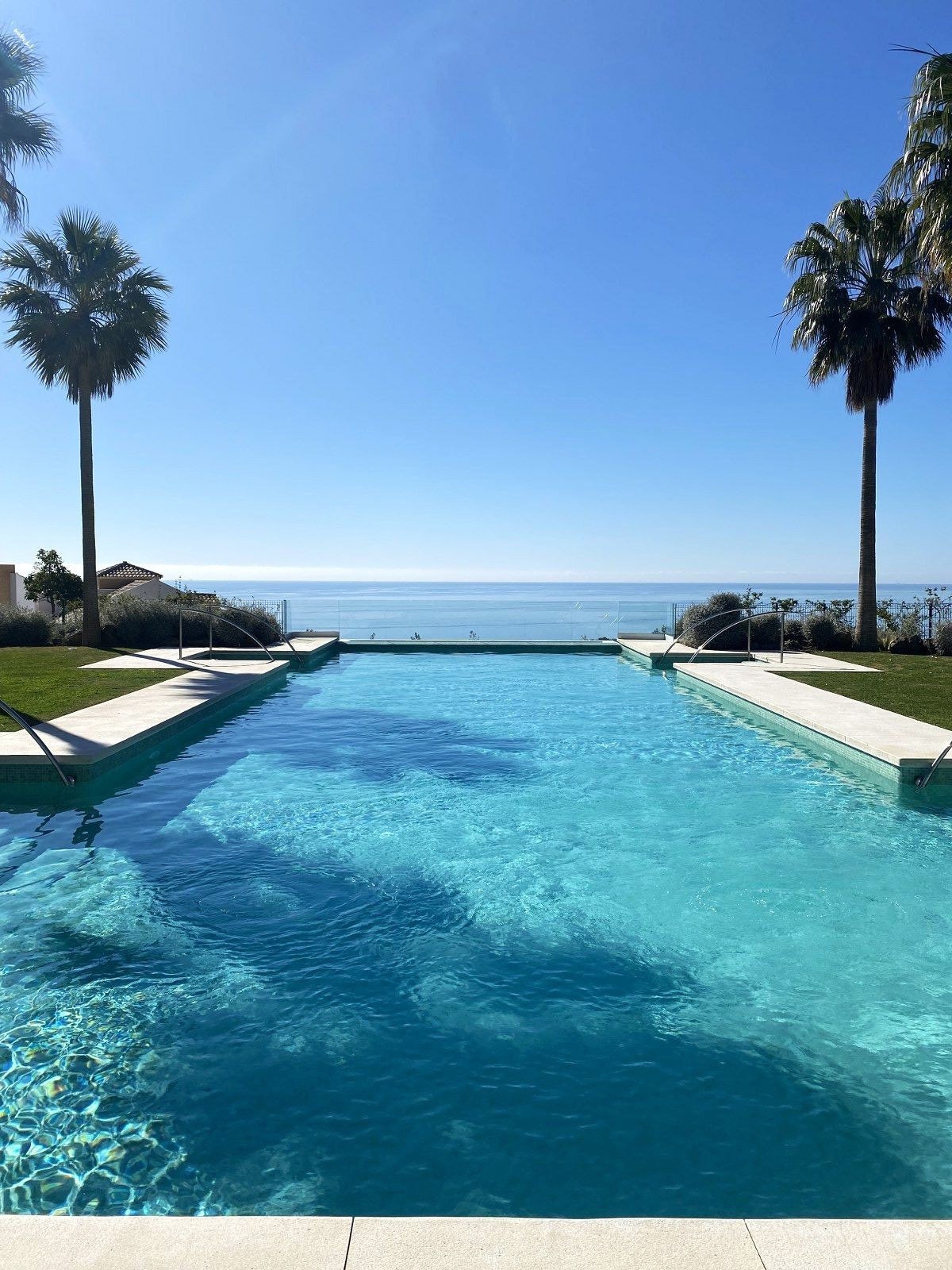 Luxusvilla mit 180°-Meerblick – der perfekte Wohnort an der Costa del Sol Luxusvilla mit 180°-Meerblick – der perfekte Wohnort an der Costa del Sol