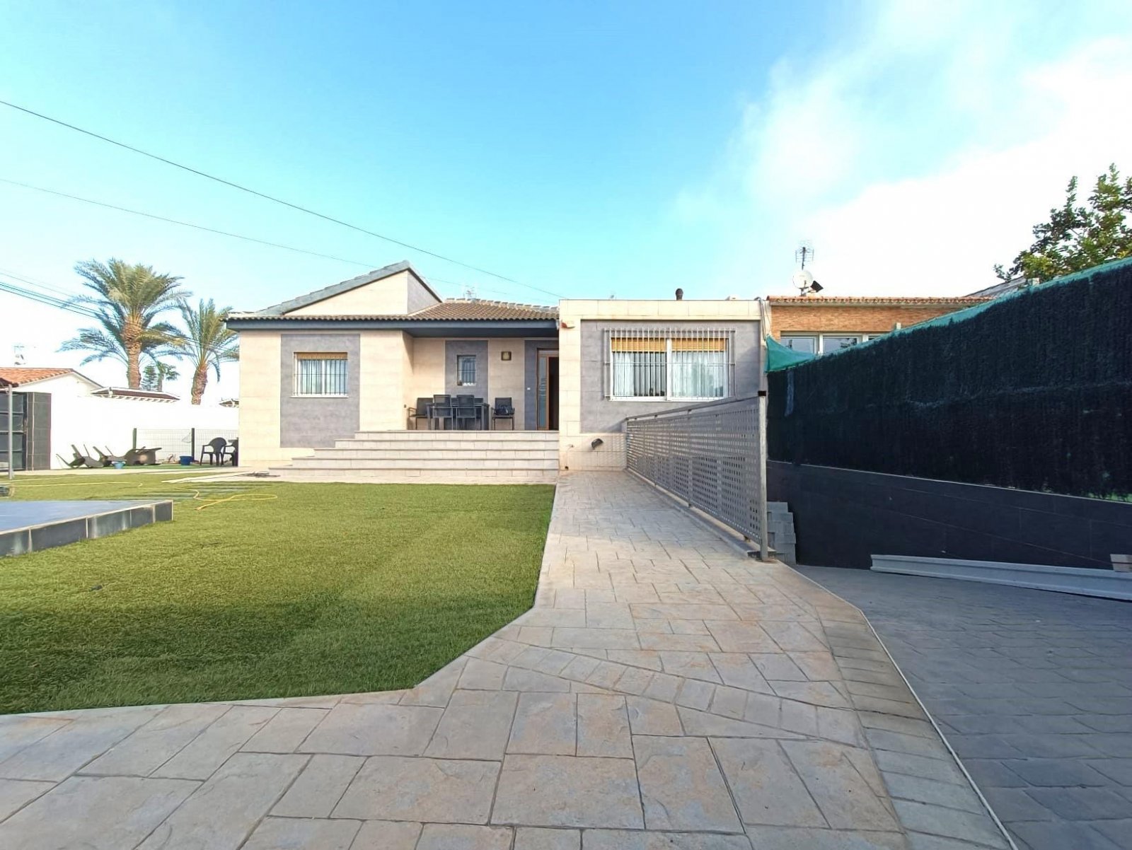 Wunderschöne Villa mit Pool in Torrevieja, in der Nähe des Strandes Eliseos Wunderschöne Villa mit Pool in Torrevieja, in der Nähe des Strandes Eliseos