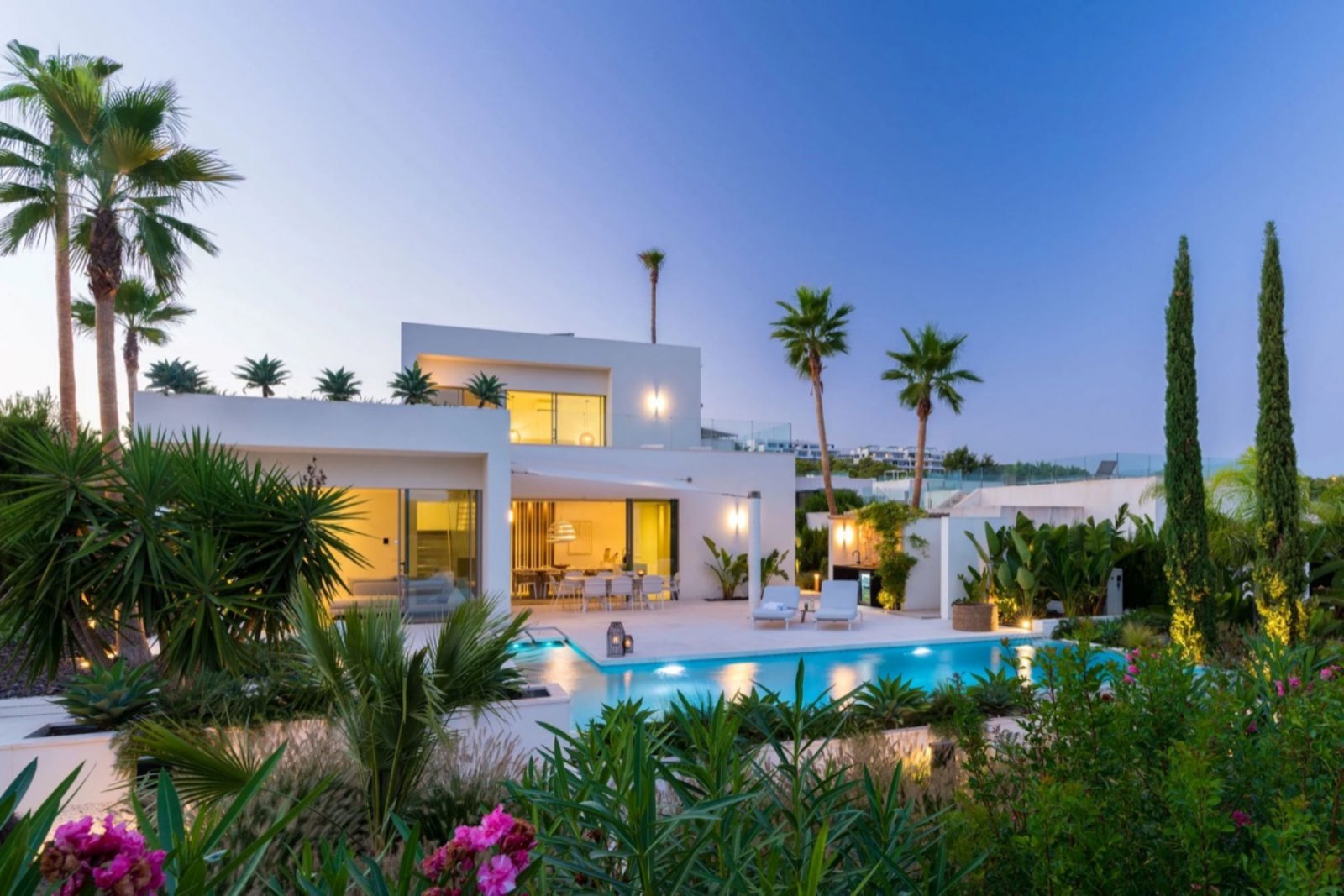 Luxuriöses und zeitloses Haus mit Pool und Garage direkt am Golfplatz – San Miguel de Salinas, Alicante Luxuriöses und zeitloses Haus mit Pool und Garage direkt am Golfplatz – San Miguel de Salinas, Alicante