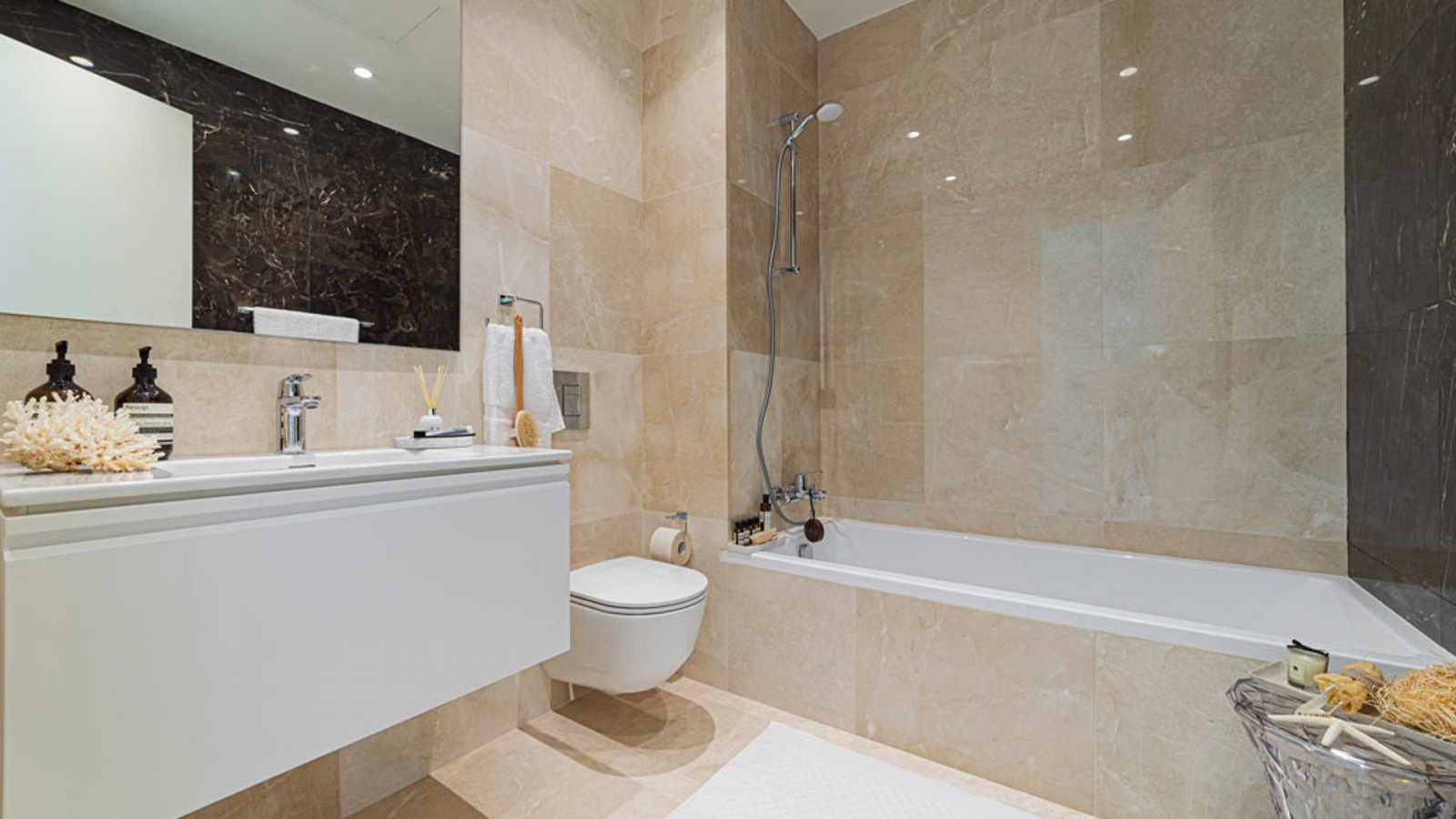 Luxuriöses Vierzimmerapartment → Panoramablick auf die Stadt und helle Innenräume → Limassol Luxuriöses Vierzimmerapartment → Panoramablick auf die Stadt und helle Innenräume → Limassol