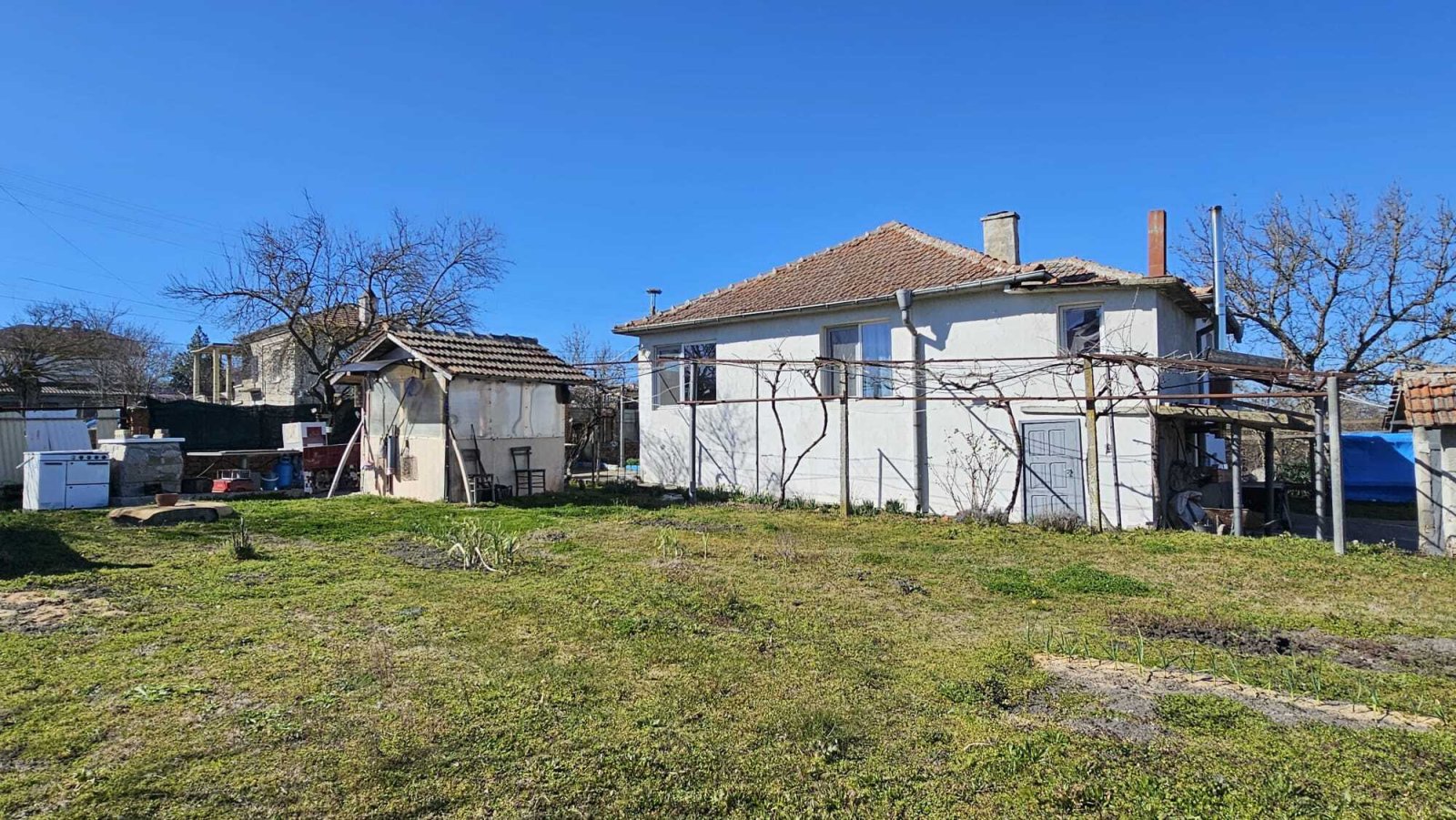 Haus mit Nebengebäude im Dorf Dyulevo Bulgarien Haus mit Nebengebäude im Dorf Dyulevo Bulgarien