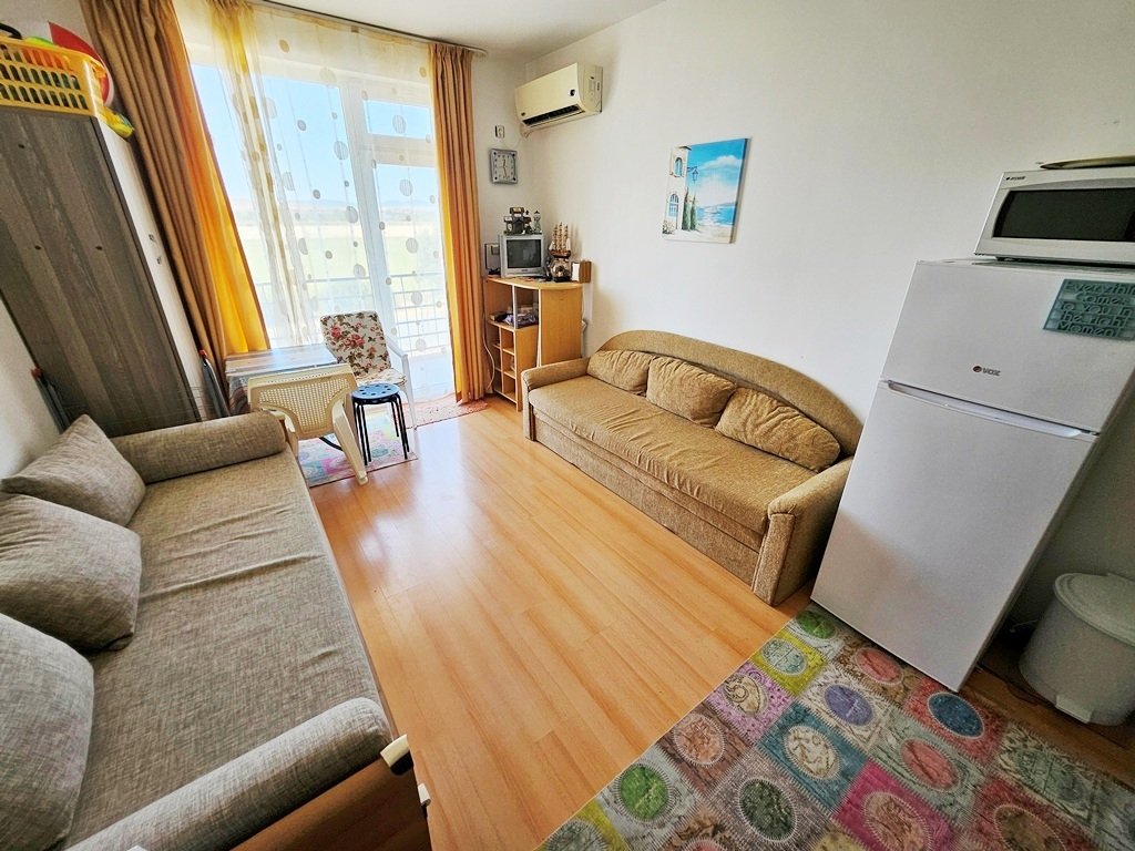 Cozy Studio with Balcony & Open Green Views | Sunny Day 5 Cozy Studio with Balcony & Open Green Views | Sunny Day 5