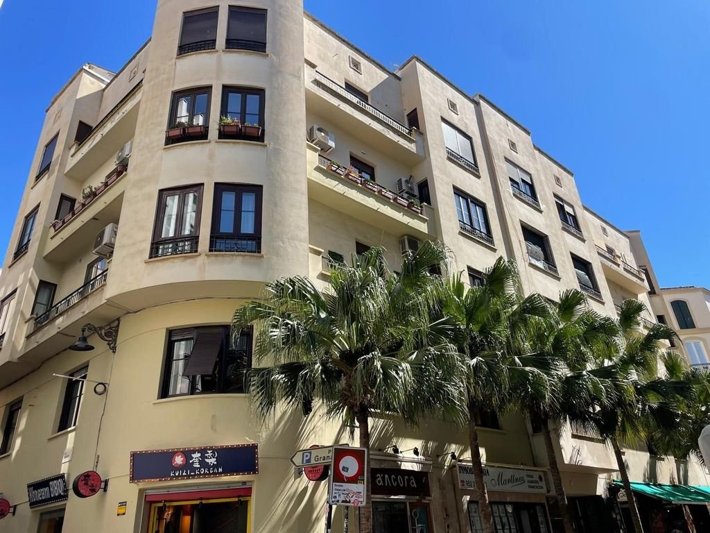 Exklusive Ferienwohnung mit Terrasse, 1 km vom Meer entfernt, Málaga Exklusive Ferienwohnung mit Terrasse, 1 km vom Meer entfernt, Málaga