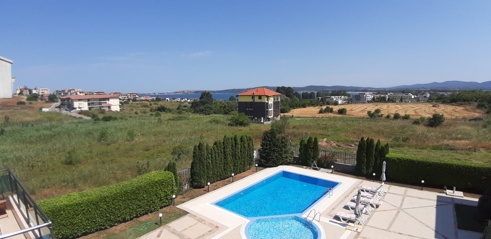 Erdgeschosswohnung mit einem Schlafzimmer direkt am Strand von Gradina mit Meerblick von der Veranda Erdgeschosswohnung mit einem Schlafzimmer direkt am Strand von Gradina mit Meerblick von der Veranda