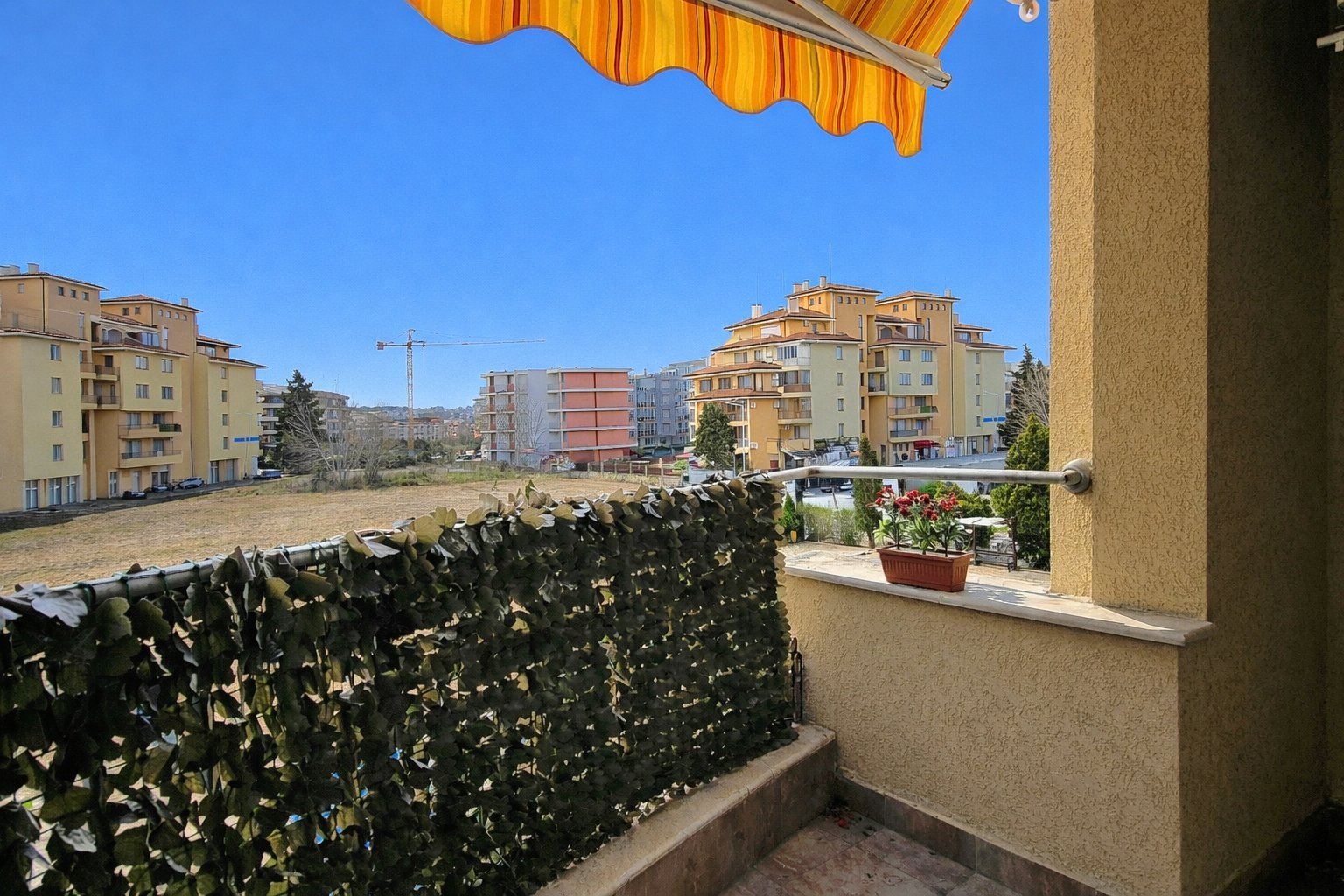 Vollständig möblierte und ausgestattete 2-Zimmer-Wohnung im Kamelia Garden-Komplex zu verkaufen Vollständig möblierte und ausgestattete 2-Zimmer-Wohnung im Kamelia Garden-Komplex zu verkaufen